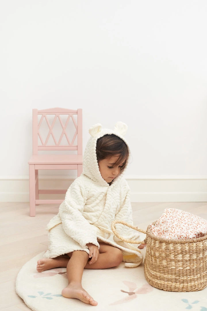CAM CAM COPENHAGEN Cam Cam Hooded Organic Baby Bear Bathrobe - Ivory Baby Bathtime 5 CAM CAM COPENHAGEN Cam Cam Hooded Organic Baby Bear Bathrobe - Ivory Baby Bathtime