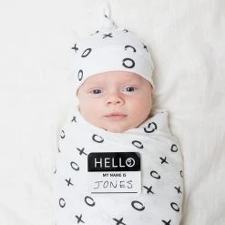 Lulujo Hello World Baby Swaddle & Hat Set - Hugs & Kisses