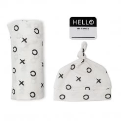 Lulujo Hello World Baby Swaddle & Hat Set - Hugs & Kisses