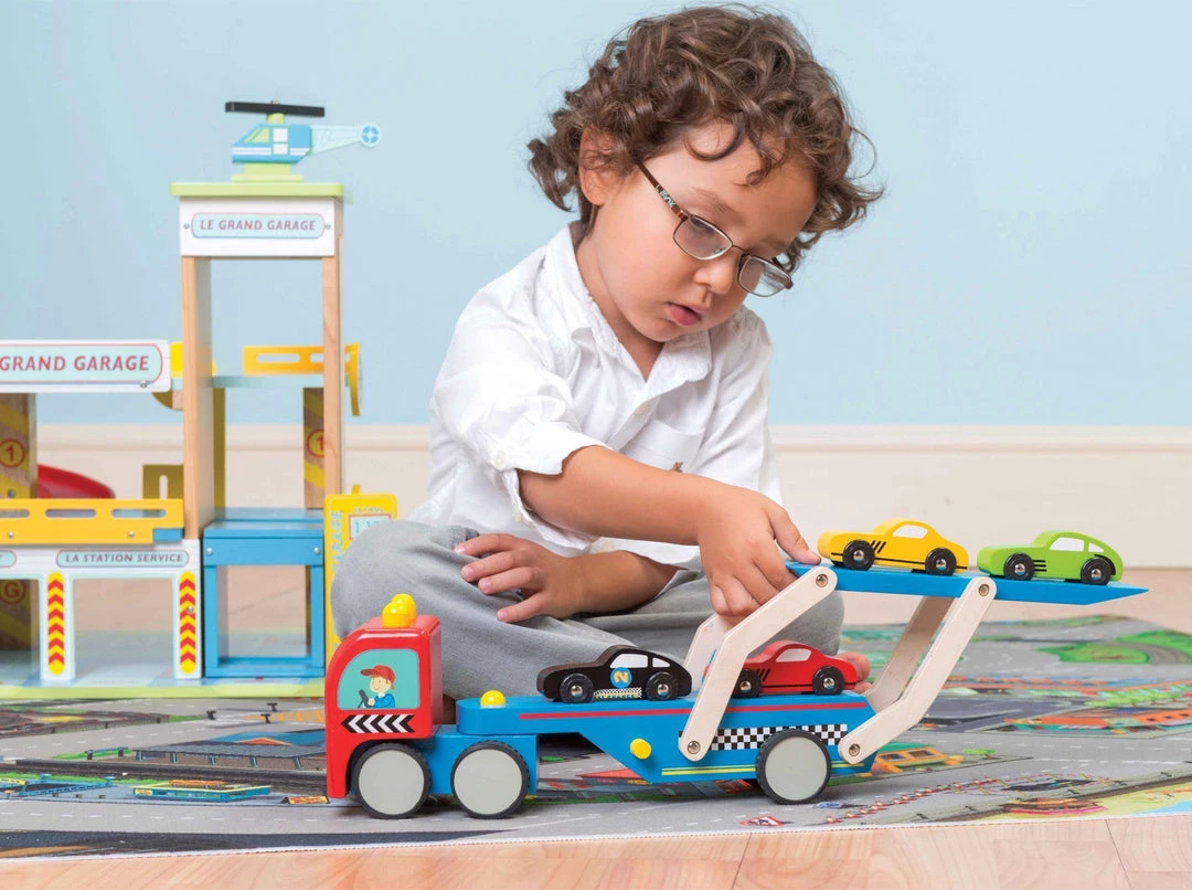 Le Toy Van Wooden Toy Truck - Race Car Transporter 4 Le Toy Van Wooden Toy Truck - Race Car Transporter