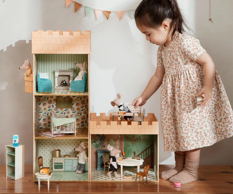 Josh & Jenna NEW ARRIVALS Maileg Mouse Castle Hall 5 Josh & Jenna NEW ARRIVALS Maileg Mouse Castle Hall