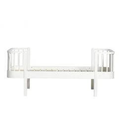 Kids Beds Oliver Furniture Wood Junior Bed (90x160 / 200cm) - White