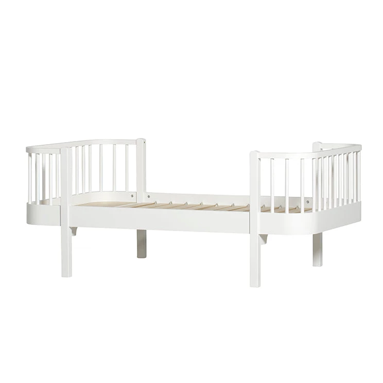 Kids Beds Oliver Furniture Wood Junior Bed (90x160 / 200cm) - White 5 Kids Beds Oliver Furniture Wood Junior Bed (90x160 / 200cm) - White