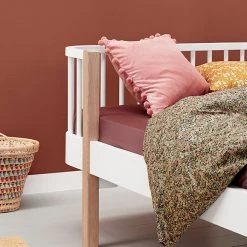 Oliver Furniture Wood Junior Day Bed (90x160 / 200cm) - White/Oak Kids Beds