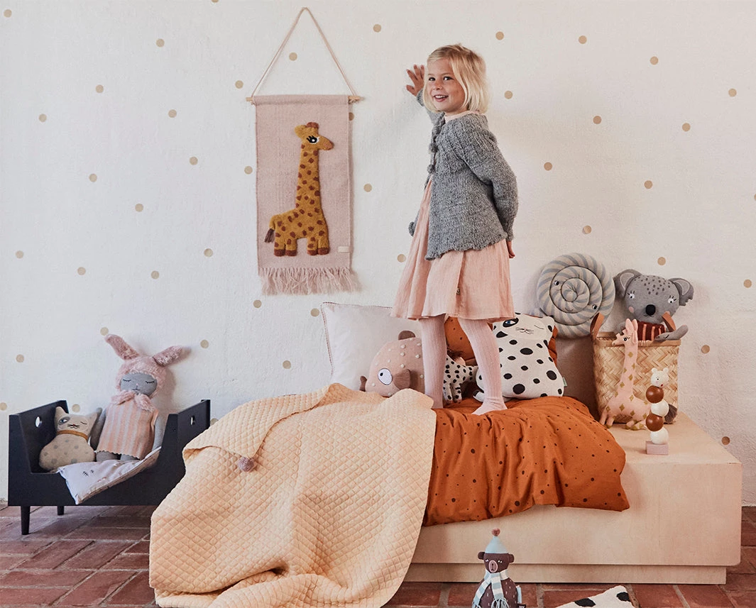 OYOY Giraffe Pink Wall Hanger 4 OYOY Giraffe Pink Wall Hanger