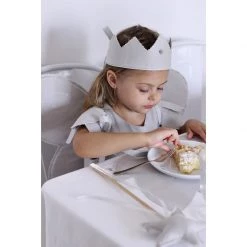 COTTON & SWEETS Gifts For Kids 3 Years + Linen Magic Wand - Light Grey