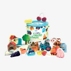 Wooden Toys Vilac Feel & Find Farm Game